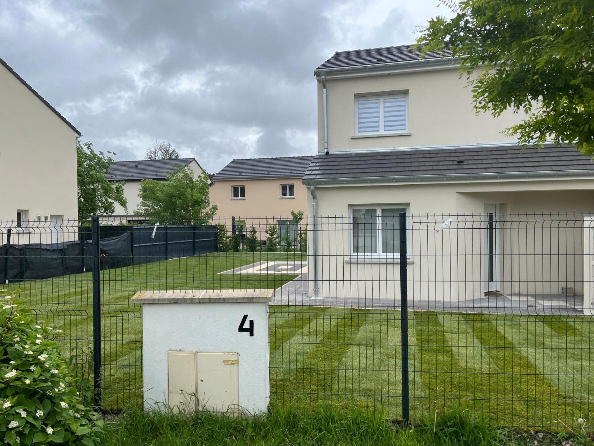 Superbe Maison Avec Jardin Bezannes ภายนอก รูปภาพ